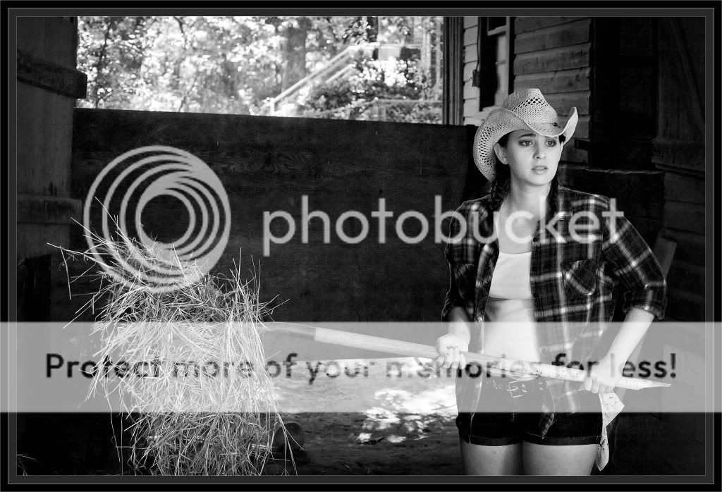 IMAGE: http://i762.photobucket.com/albums/xx262/focus-pocus/_MG_1480.jpg