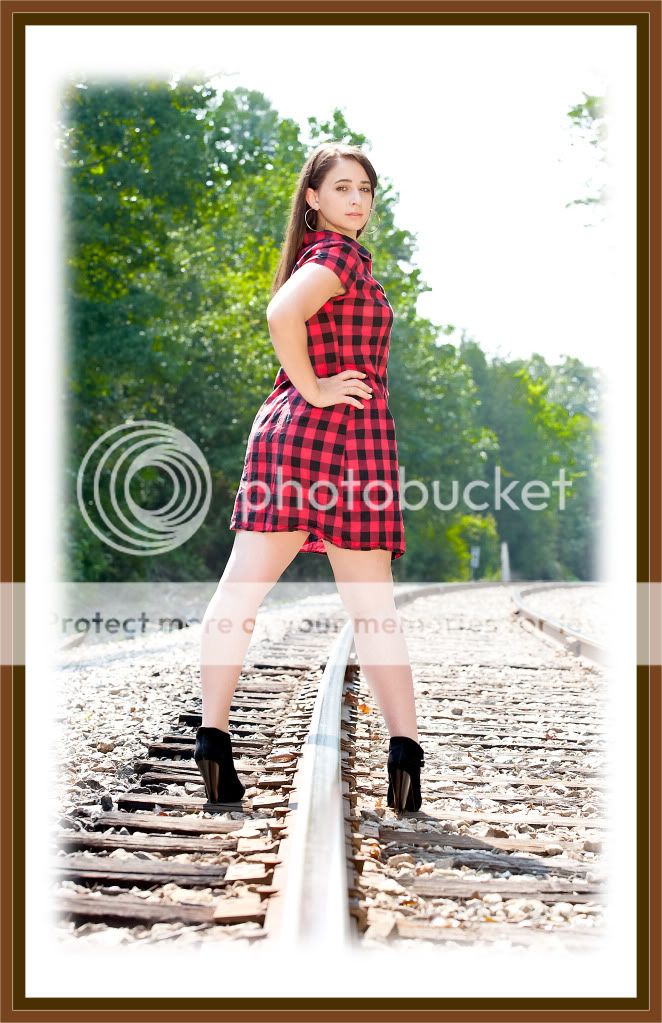 IMAGE: http://i762.photobucket.com/albums/xx262/focus-pocus/_MG_2718.jpg