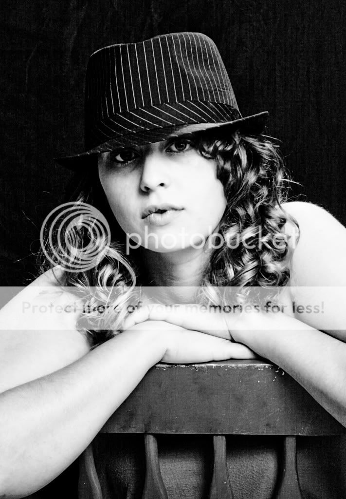 IMAGE: http://i762.photobucket.com/albums/xx262/focus-pocus/_MG_5330.jpg