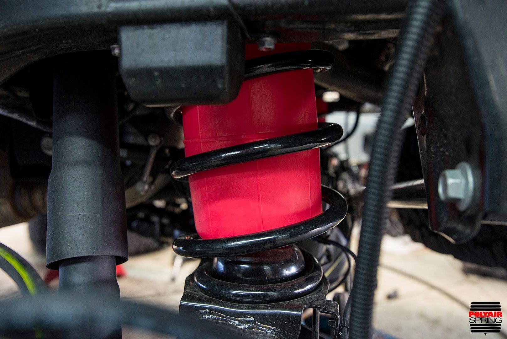 Polyair Red Series Airbags for Toyota Landcruiser 200 Series